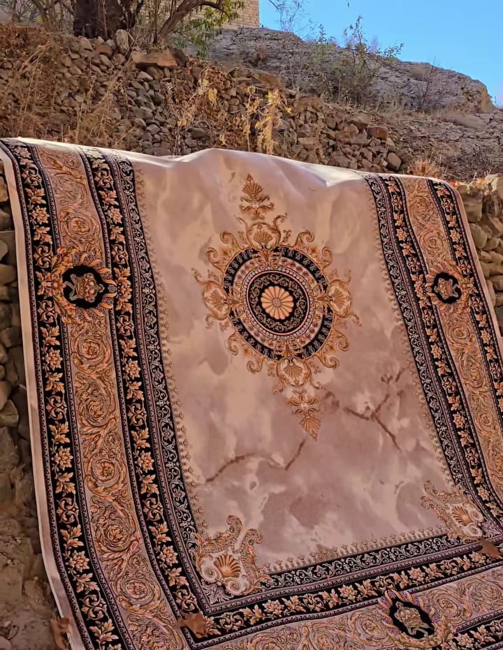 Imperial Gold Frame Carpet