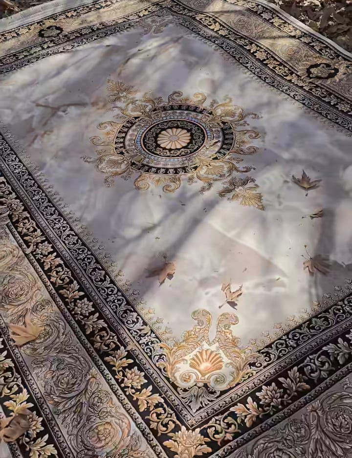 Imperial Gold Frame Carpet